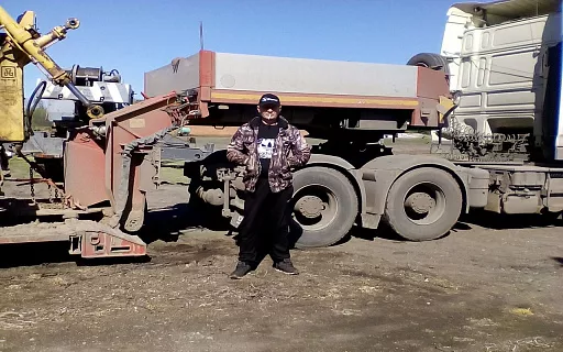 транспортные средства перевозки контейнеров фото